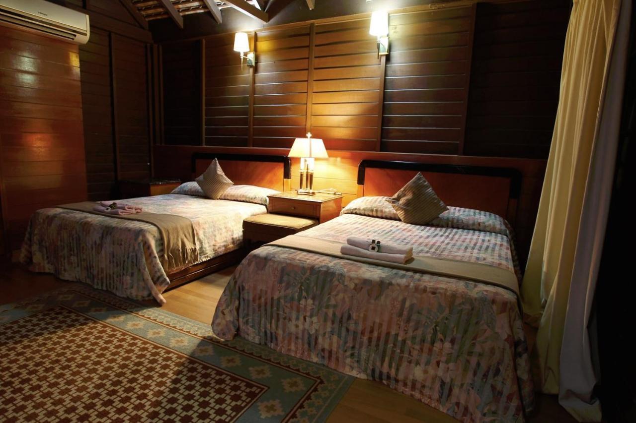The Manor Beach Resort Besut Kampung Kuala Besut Exterior photo