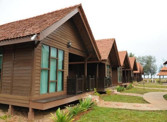 The Manor Beach Resort Besut Kampung Kuala Besut Exterior photo